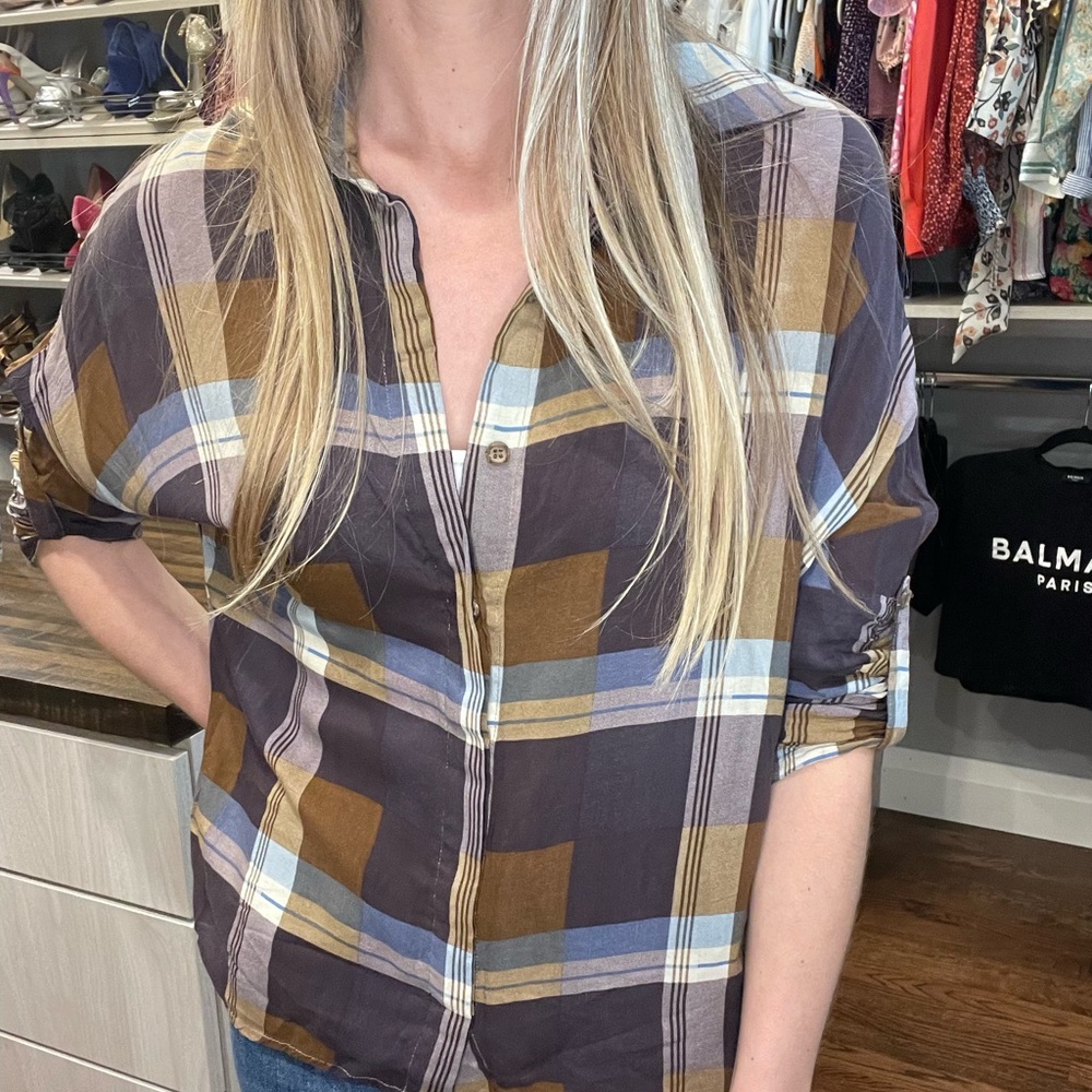 Vintage-style plaid buttondown blouse
